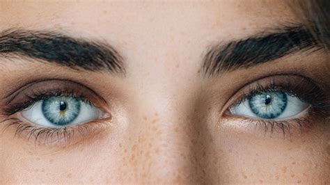 People With Blue Eyes Are Scientifically More Attractive Than Others