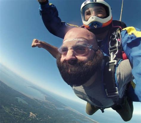 Either You Win At Skydiving Or You Look Hilarious Trying 22 Photos