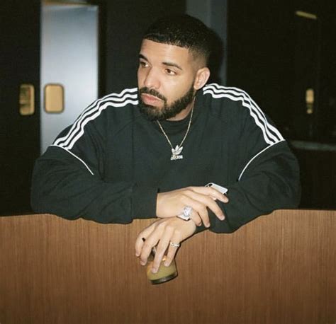 Pin By 🌺jojo🌺 On C O L L A G E In 2020 Drake Rapper Drake Clothing