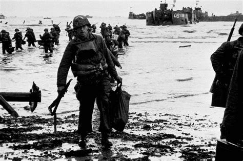 Le débarquement en normandie, qui a eu lieu le 6 juin 1944, a eu pour objectif de reprendre la france occupée par les allemands. Le débarquement en Normandie, 6 juin 1944 - Image 6 sur 14 ...