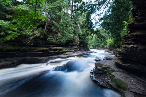 Ultimate Guide To Waterfalls In The Upper Peninsula Listed By Region