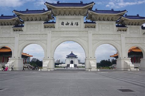 Rd., zhongzheng district, taipei hours: Photo Diary: Chiang Kai-shek Memorial Hall | Living Life Crazy
