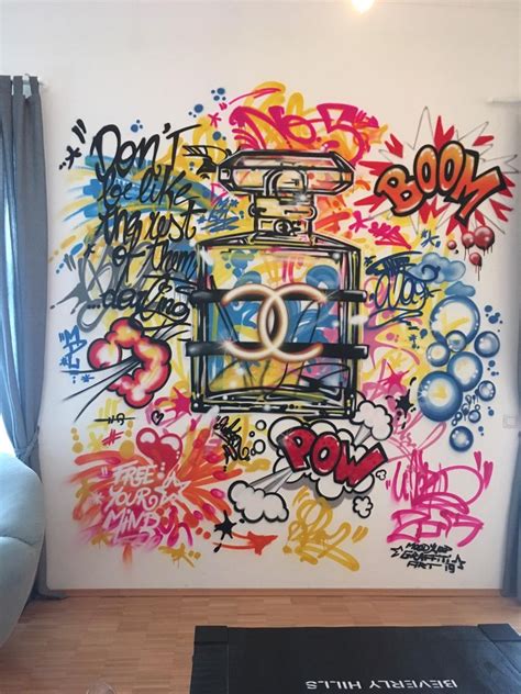 20+ ways to change your living room the usual with a grafiti. Graffiti Living Room / Graffiti Wall Art Industrial Living ...