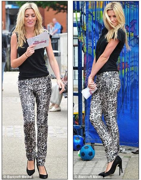 Hot Mama Abbey Crouch Shows Off Her Endlessly Long Legs As She Takes On Summers Hottest Trend