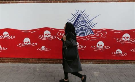 Iran Unveils New Anti Us Murals At Former Embassy