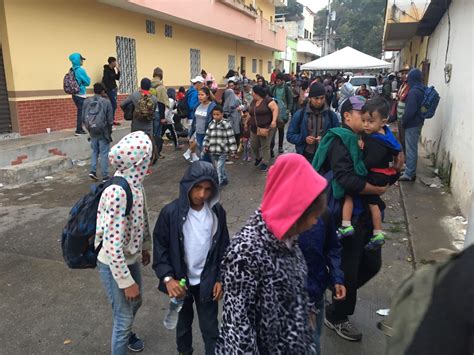 Fotos Cientos De Inmigrantes Hondureños De La Caravana Llegan A