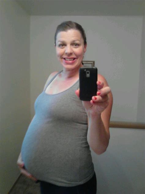 40 Weeks Pregnant And Pooping A Lot Pregnant Progesterone Support Ivf