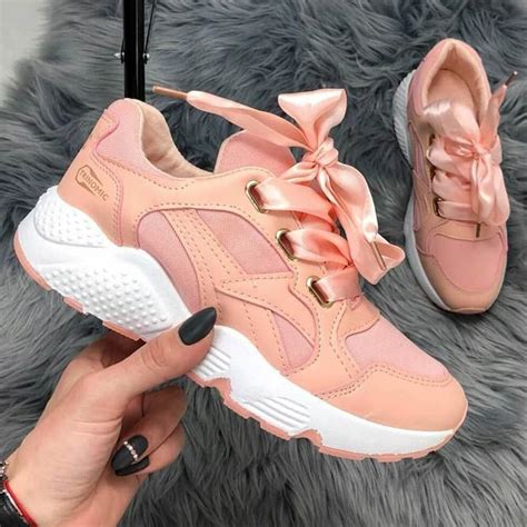 33 Ideas How To Make Your Life Bright With A Peach Color Sneakers Shoes Outfit Sneaker