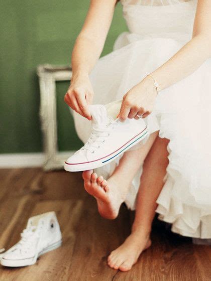 We did not find results for: Warum wir jetzt unbedingt Flats zum Brautkleid tragen ...