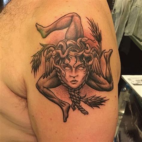 The stidda use the star tattoo to recognize. From tear drops and spiderwebs to roses and crosses, there ...
