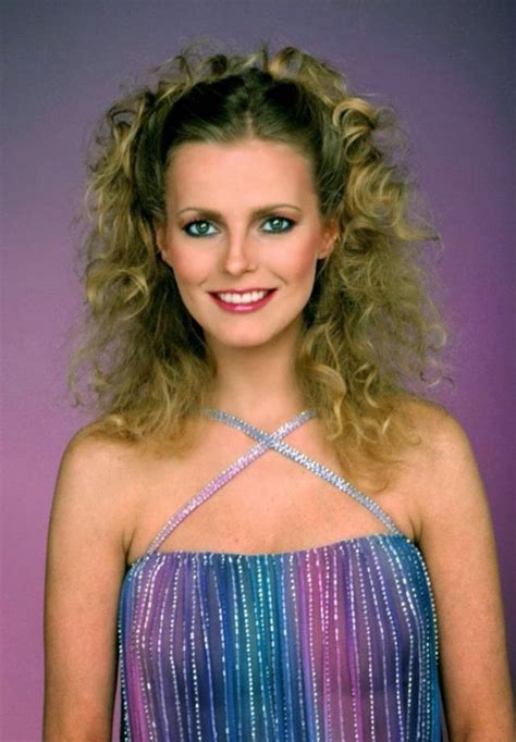 Beautiful Photos Show Fashion Styles Of Cheryl Ladd In The S