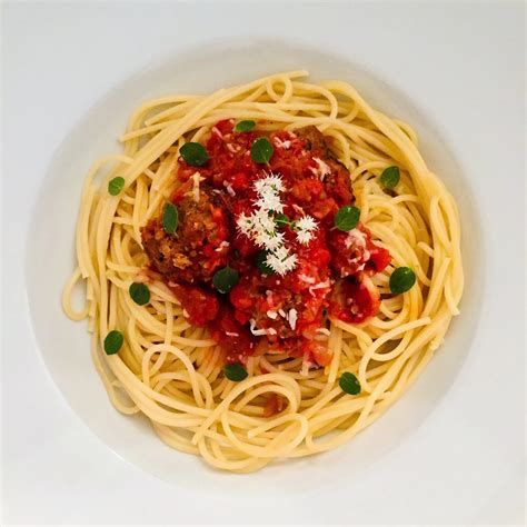 Spaghetti With Meatballs And Tomato Sauce Soprano In The Kitchen
