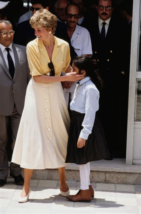 Pictures Of Diana Princess Of Wales In The Most Stunning Summery Outfits Vogue India