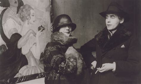 Gerda And Einar Wegener In Front Of Gerda S Painting Sur La Route D Anacapri At An Exhibition In