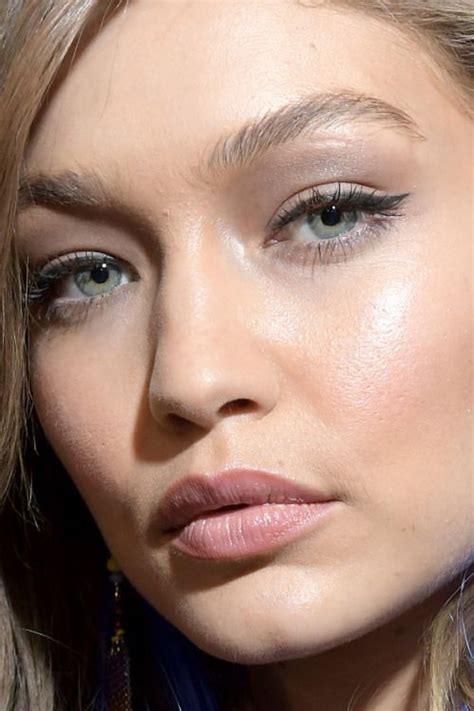 Gigi hadid is one of the world's biggest supermodels, so it makes sense that she has a wardrobe to definitive proof that gigi hadid has the best wardrobe ever. gigi hadid gigi hadid model celebrity celebs ...