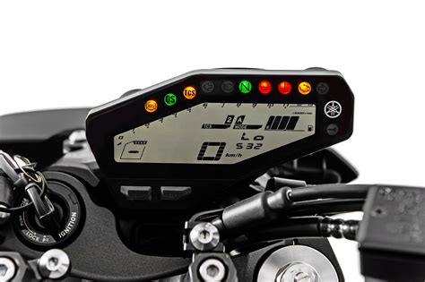 It is available in 3 colors, 1 variants in the indonesia. Yamaha MT-09 2020 chega ao Brasil no fim de março