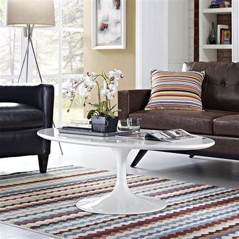 Don't let that happen to your living room, and grab this coffee table. Saarinen Style Tulip 48