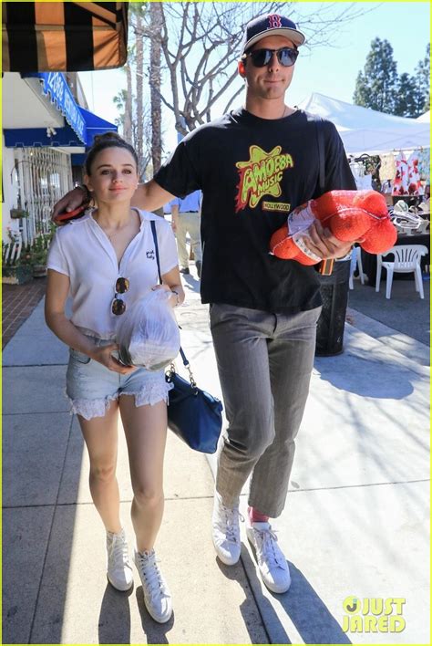 Joey King And Boyfriend Jacob Elordi Go Shopping At The Farmers Market
