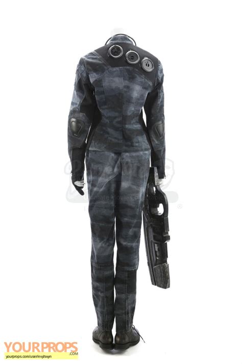 Allegiant Nitas Gray Fringe Mission Costume With Rifle Original Movie