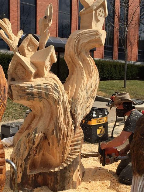 Chainsaw Carving By Paul Treehouses