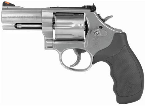 Smith And Wesson Model 686 Plus Distinguished Combat Magnum