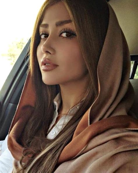 Pin By Deniz Düzgün On Iranian Fashion مد ایران Iranian Beauty Persian Women Iranian Women