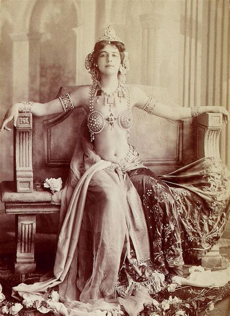 Mata hari in 1906, soon after the dutchwoman reinvented herself as an exotic dancer. Mata Hari, No.3 Painting by Photo