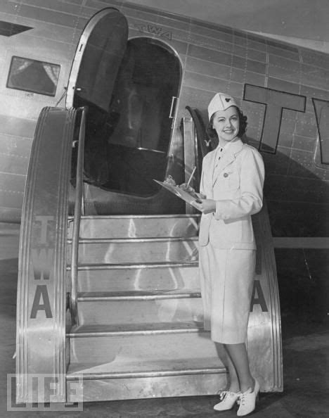 TWA stewardess Welcome aboard Aviação Militar Vintage