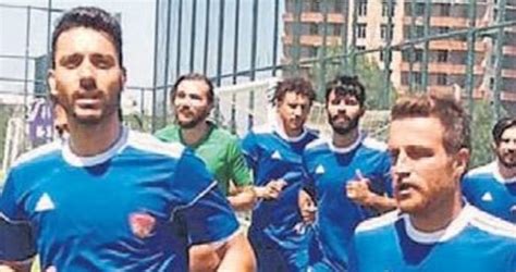 Erzurumsporlu futbol severler yoğun ilgi gösterdi. Hatay güç topluyor - Güney Haberleri