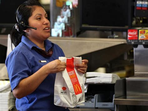 McDonald S Adds New Perks For Employees As Fast Food Chains Battle For Workers MCD