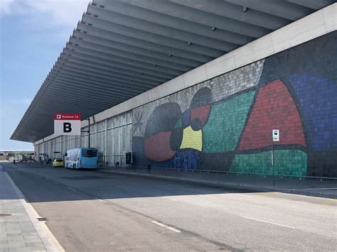Réouverture du terminal 2 de laéroport de Barcelone