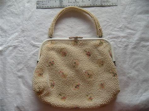 I try to put answers to frequently. 1950s Beaded Reversible Purse with Floral Pattern | Purses ...