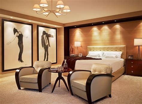 If you want your bedroom to look pulled together, you need some stunning, big wall art for that wall above the bed. 9 Marvelous Master Bedrooms in Art Deco Style - Master ...