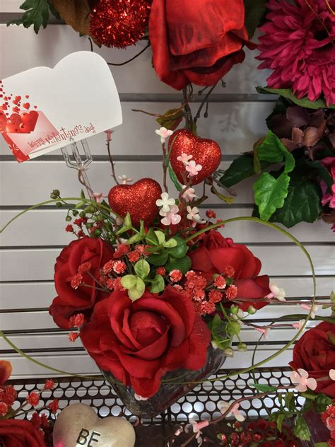 20 Valentine Flower Arrangement Ideas