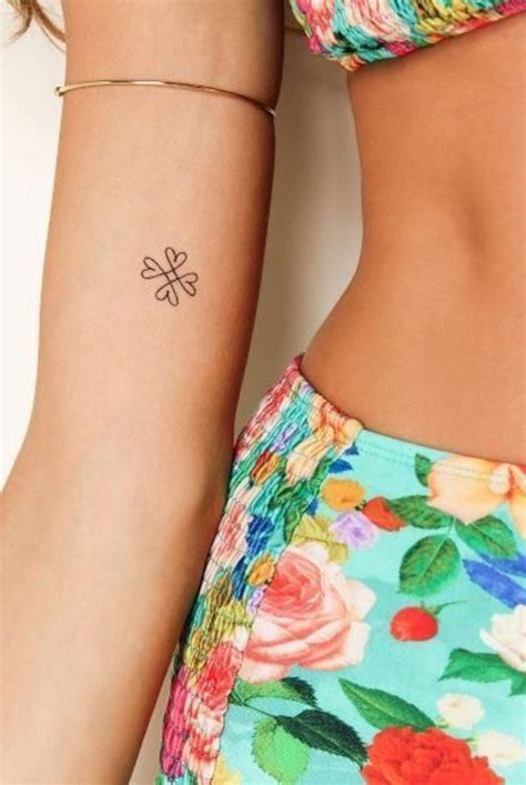 10 delicate and meaningful tattoo ideas you ll fall in love with pattern tattoo delicate tattoo
