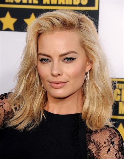 Margot Robbie Height And Weight Stats Pk Baseline How Celebs Get Skinny And Other Celebrity News