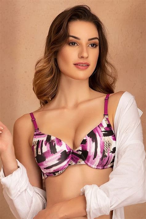 Buy Padded Underwired Multiway T Shirt Push Up Bra Online India Best Prices Cod Clovia