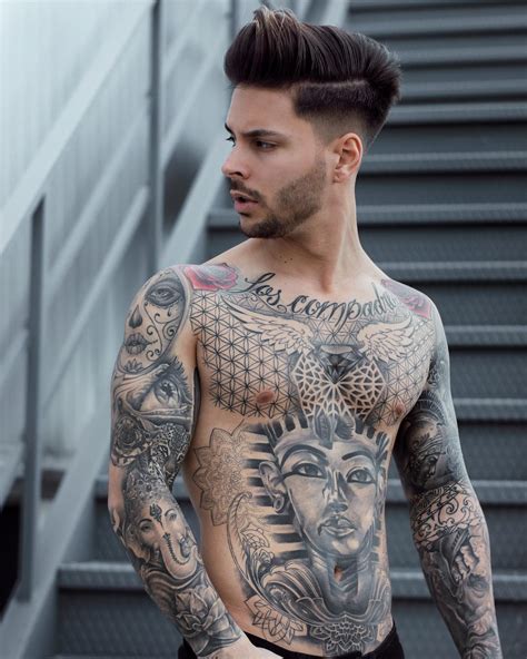 What may have been a cool edgy haircut in your twenties can look like you're trying too hard once you reach your forties. 24 Amazing Latest Hairstyles & Haircuts for MEN'S 2019.