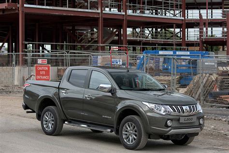 Mitsubishi L200 Review 2015 First Drive Motoring Research