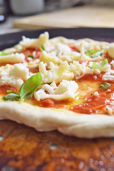 The Best Neapolitan Style Pizza Crust Recipe Foodal