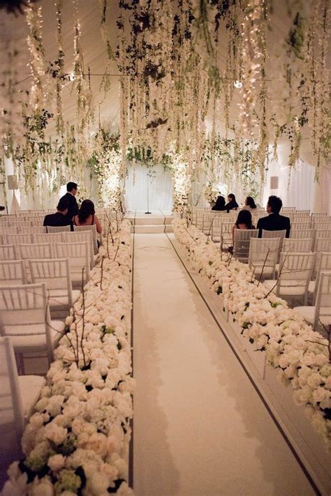 21 Fabulous Winter Wedding Ideas Hanging Flowers Wedding White