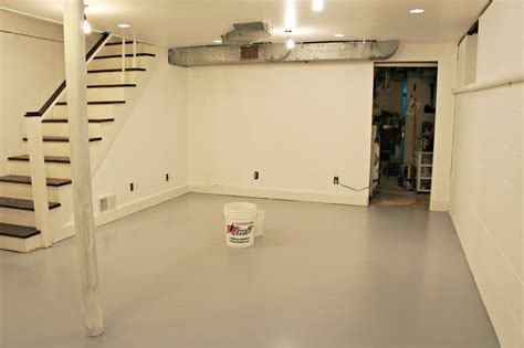 Once applied, it's difficult to clean off. Best Basement Floor Paint: A New Look of Basement Floor ...