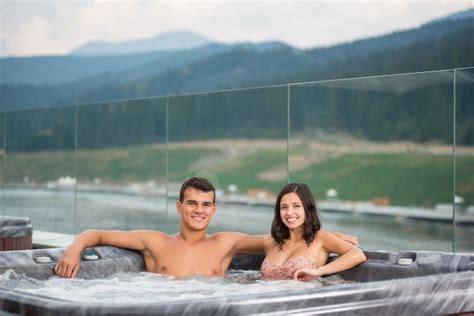 Premium Photo Couple Relaxing Enjoying Jacuzzi Hot Tub Bubble Bath
