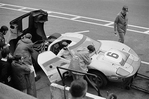 24 Heures Du Mans 1969 Ford Gt40 6 Pilotes Jacky Ickx Jackie Oliver 1er Ford Gt40