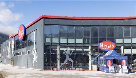 Erfolgreiche Eröffnung des neuen Hervis Stores in Bruck an der