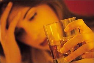 Study Finds Lesbian Women More Likely To Drink To Excess News Com Au Australias Leading