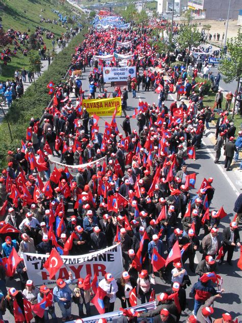 Yaşasın 1 Mayıs Sınıf Mücadelesinde Marksist Tutum