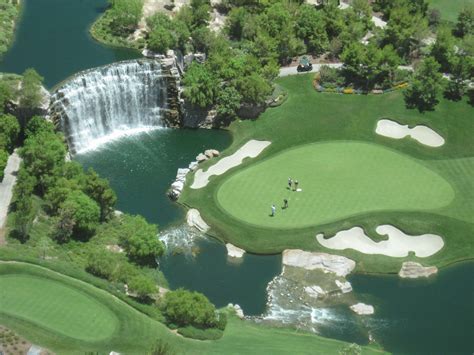 Golf Course At The Wynn In Las Vegas 18th Hole At The Water Fall