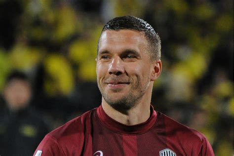 Lukas Podolski Fußballer Wird Zum Dritten Mal Vater Galade