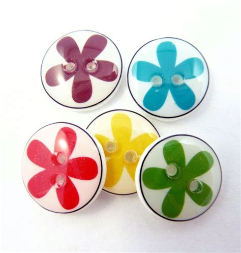 5 Small Bright Flower Buttons Flower Sewing Buttons Etsy Button